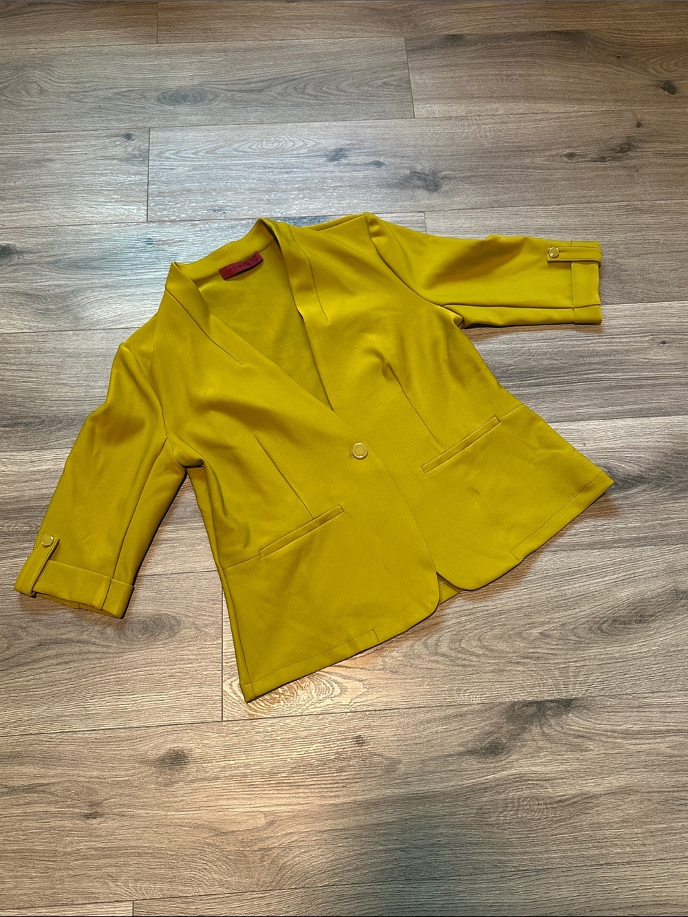 Tailored Mustard Yellow Women's Blazer with Single-Button Closure
